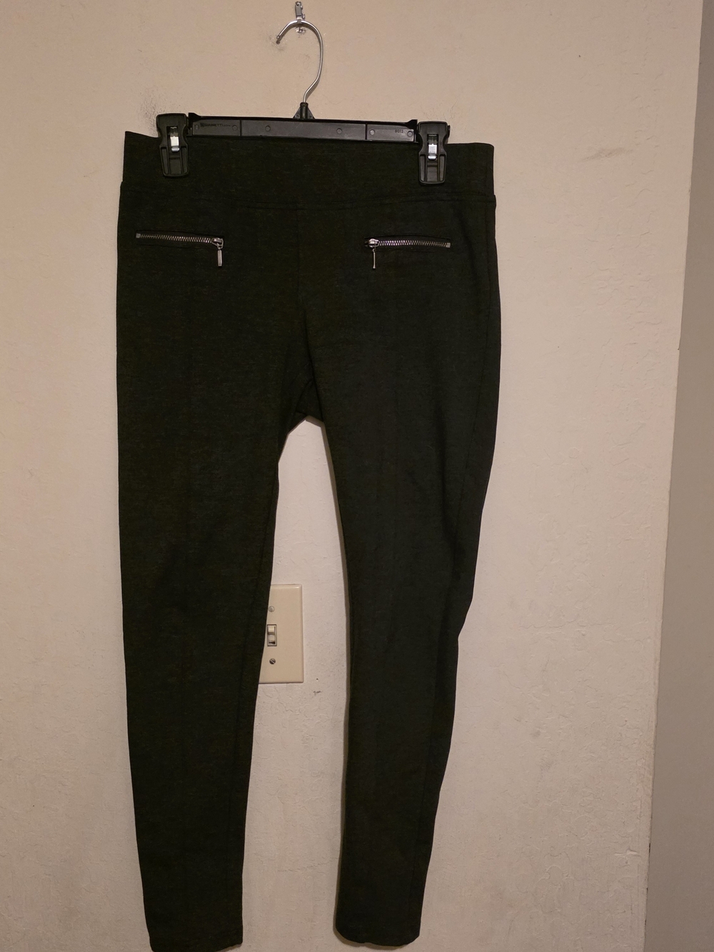 Matty M Black And Grey Skinny Pants  Pants Zippered Pockets Size Small